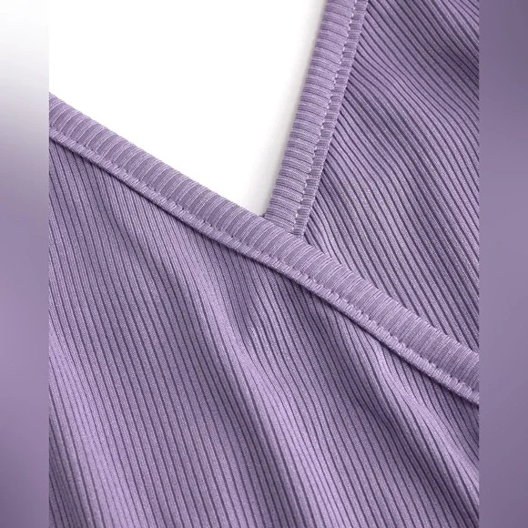 NWOT - V-neck Cami Wide Leg Jumpsuit Curve & Plus Elegant Purple Jumpsuit - Picture 3 of 8